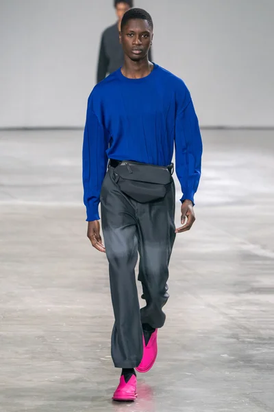 Look 12
